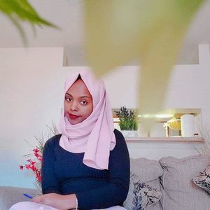 Meet your Posher, Hayat